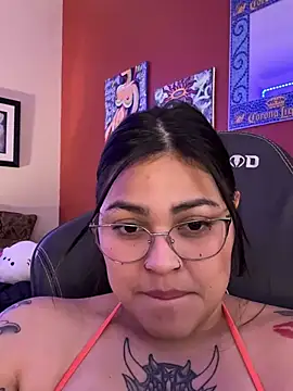 Snapshot of miacanela_xo chatting on 03-22-25, 04:14 miacanela xo online show from 03-22-25, 04:14
