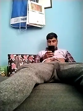 Snapshot of SweetFatBoy chatting on 04-15-26, 07:36 SweetFatBoy online show from 04-15-26, 07:36
