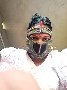 HotSexyBoudi online show from 04-13-26, 09:02