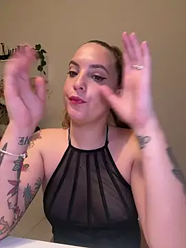 Snapshot of LiliMorganxxx chatting on 06-25-26, 09:31 LiliMorganxxx online show from 06-25-26, 09:31