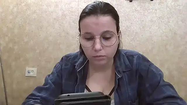 Snapshot of JeorginaJ chatting on 02-04-25, 04:08 JeorginaJ online show from 02-04-25, 04:08