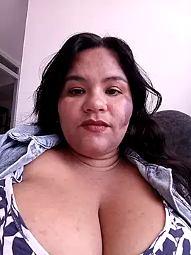 Julieta-tits online show from 02-25-26, 03:45