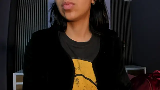 Snapshot of Tamaraakins chatting on 02-28-25, 12:31 Tamaraakins online show from 02-28-25, 12:31