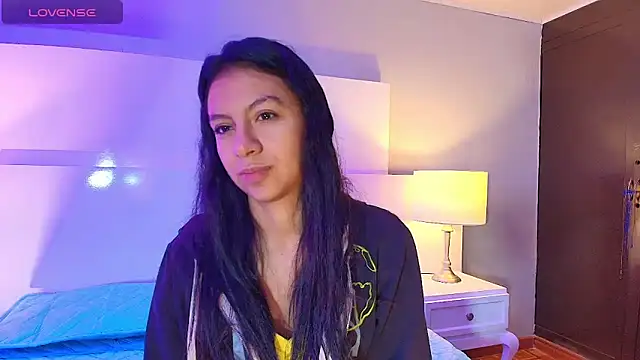Snapshot of Tamaraakins chatting on 09-09-25, 12:47 Tamaraakins online show from 09-09-25, 12:47