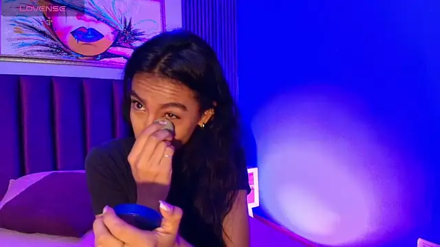 Snapshot of Tamaraakins chatting on 09-10-25, 12:37 Tamaraakins online show from 09-10-25, 12:37