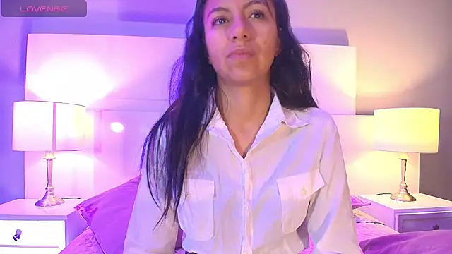Snapshot of Tamaraakins chatting on 10-01-25, 12:20 Tamaraakins online show from 10-01-25, 12:20