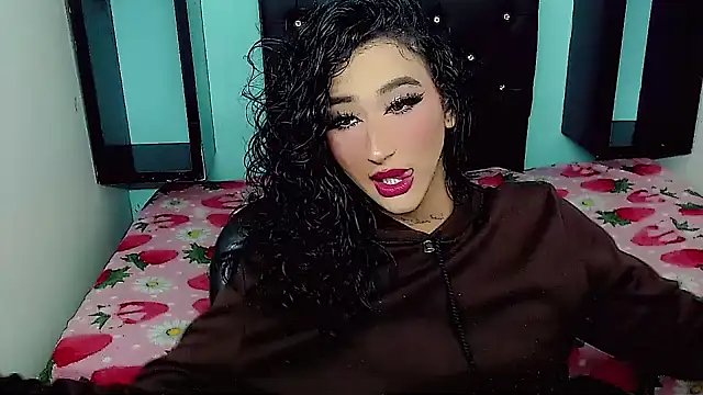 Snapshot of kinverly_sexyx chatting on 06-21-26, 01:00 kinverly sexyx online show from 06-21-26, 01:00