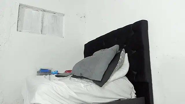 Snapshot of lana_whitee chatting on 11-04-25, 02:43 lana whitee online show from 11-04-25, 02:43