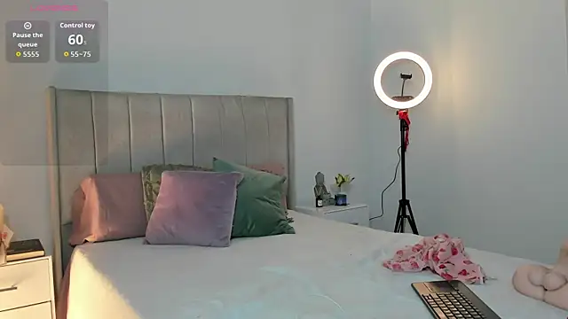 Snapshot of 1m_megan chatting on 02-17-26, 03:48 1m megan online show from 02-17-26, 03:48