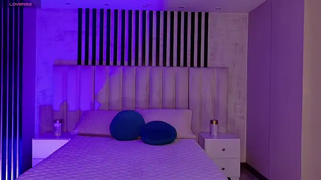 ViolettCastel online show from 03-21-26, 07:07