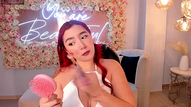 Snapshot of ViolettCastel chatting on 09-21-25, 05:40 ViolettCastel online show from 09-21-25, 05:40