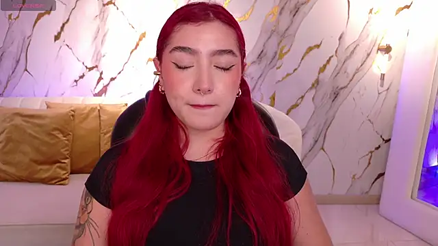 ViolettCastel online show from 11-19-25, 07:25