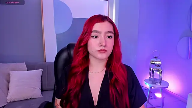 Snapshot of ViolettCastel chatting on 03-05-25, 07:17 ViolettCastel online show from 03-05-25, 07:17
