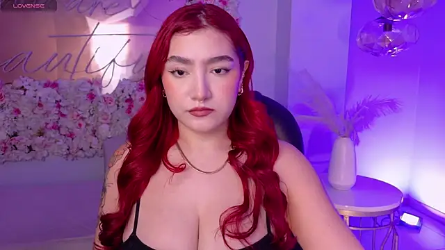 ViolettCastel online show from 11-21-25, 07:13