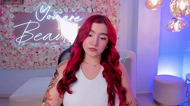 Snapshot of ViolettCastel chatting on 03-18-25, 07:22 ViolettCastel online show from 03-18-25, 07:22