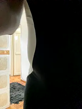 sweetsarabig22cm online show from 09-20-25, 04:23