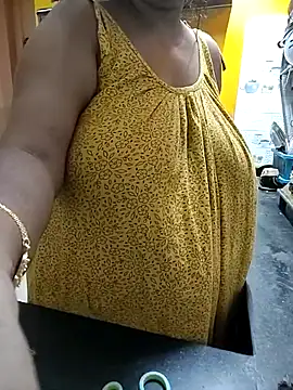Snapshot of ANUBHABI chatting on 10-13-25, 04:19 ANUBHABI online show from 10-13-25, 04:19
