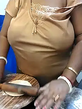 Snapshot of ANUBHABI chatting on 03-02-25, 02:47 ANUBHABI online show from 03-02-25, 02:47