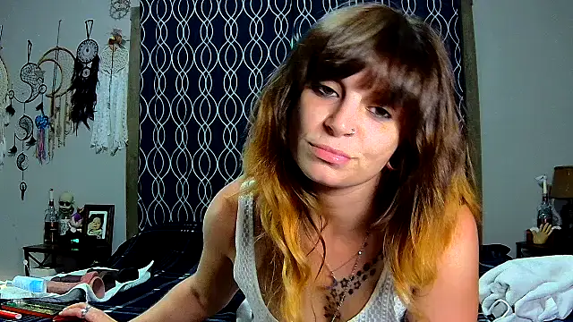 Snapshot of ZeelaXoXo chatting on 10-10-25, 04:46 ZeelaXoXo online show from 10-10-25, 04:46