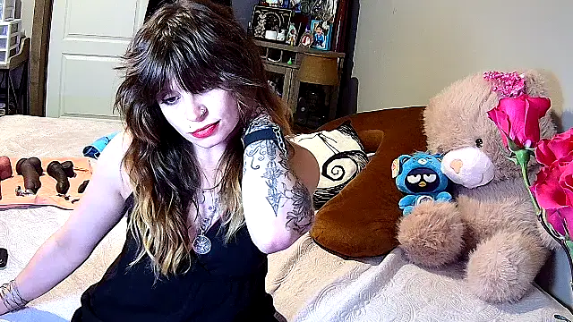 Snapshot of ZeelaXoXo chatting on 02-14-26, 05:51 ZeelaXoXo online show from 02-14-26, 05:51