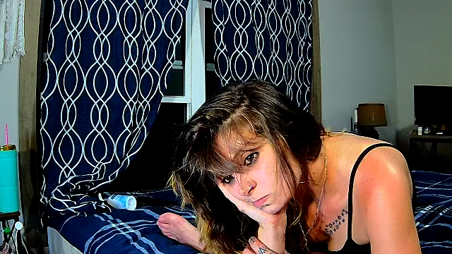 Snapshot of ZeelaXoXo chatting on 09-14-25, 04:57 ZeelaXoXo online show from 09-14-25, 04:57