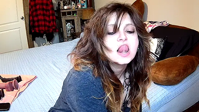 Snapshot of ZeelaXoXo chatting on 01-12-26, 07:42 ZeelaXoXo online show from 01-12-26, 07:42