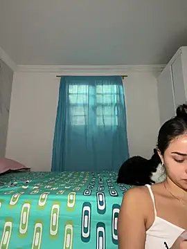 Snapshot of Kimmymadison- chatting on 02-26-26, 08:31 Kimmymadison- online show from 02-26-26, 08:31