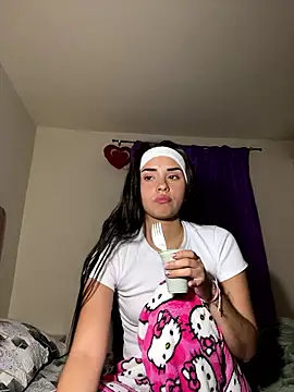 Kimmymadison- online show from 01-13-26, 04:49