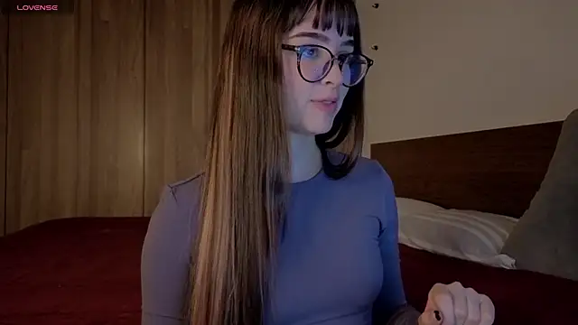 Snapshot of Roxxy_mora chatting on 06-04-26, 10:25 Roxxy mora online show from 06-04-26, 10:25