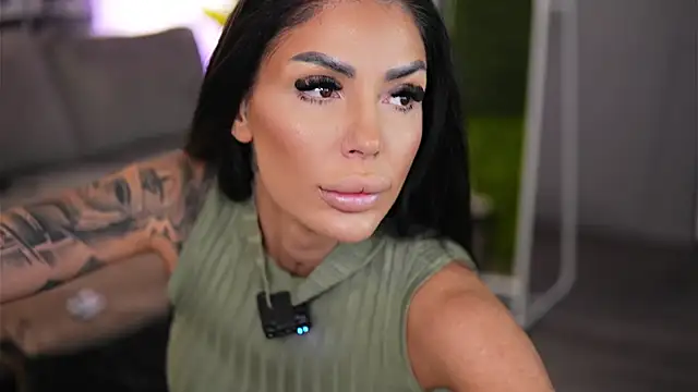 RaquelleVon online show from 04-08-26, 08:27