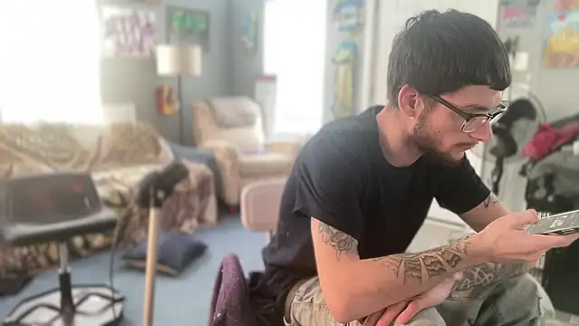 hungkubenski online show from 12-15-25, 07:20