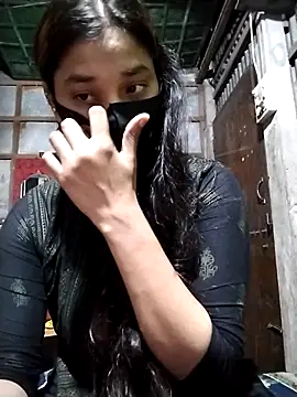 Snapshot of Aruyeshi- chatting on 09-25-25, 03:34 Aruyeshi- online show from 09-25-25, 03:34