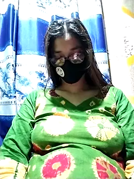 Snapshot of Aruyeshi- chatting on 09-14-25, 08:04 Aruyeshi- online show from 09-14-25, 08:04