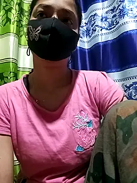 Snapshot of Aruyeshi- chatting on 03-11-25, 11:04 Aruyeshi- online show from 03-11-25, 11:04