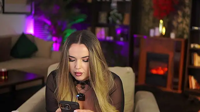 EvaSunderland online show from 11-01-25, 04:34