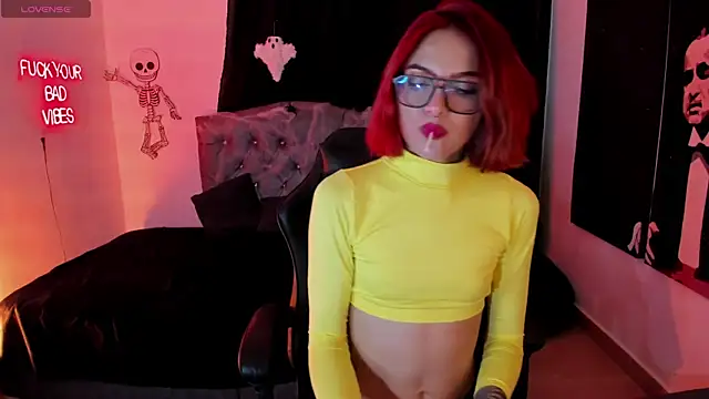 VictoriaRosse  online show from 10-18-25, 04:25