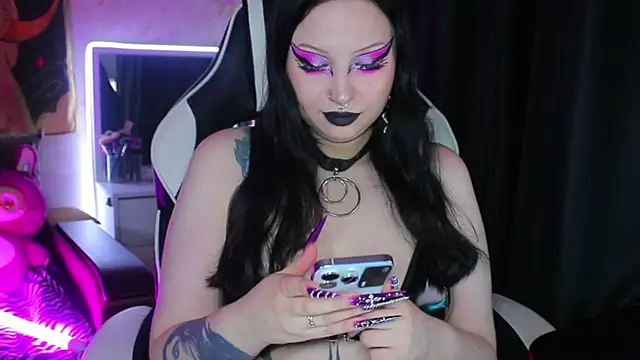 Snapshot of Kitty_goth chatting on 07-24-26, 09:22 Kitty goth online show from 07-24-26, 09:22