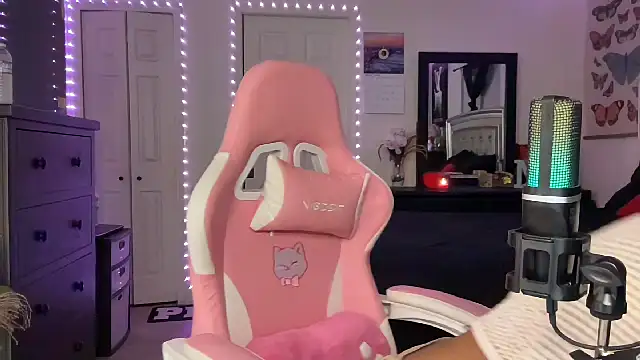 Snapshot of MariahBrook chatting on 03-04-26, 05:26 MariahBrook online show from 03-04-26, 05:26