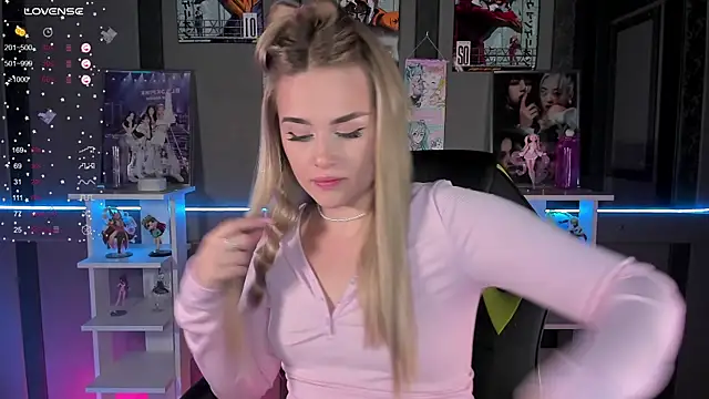 Ellen Soft online show from 09-22-25, 05:19