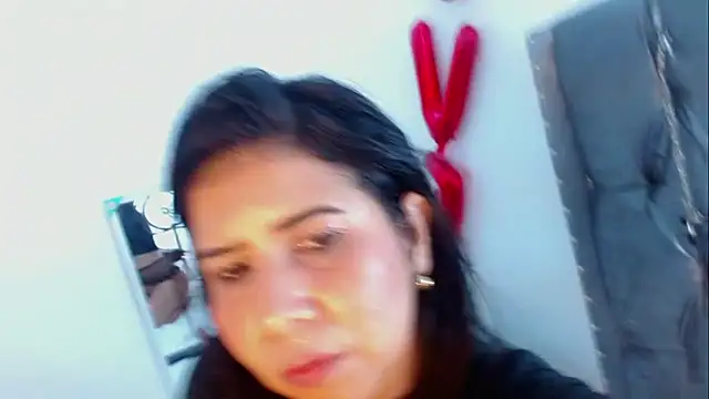 YUSELFI ROSS  online show from 03-20-25, 03:25