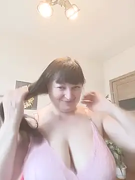 Snapshot of Women-pleasures chatting on 06-29-26, 10:59 Women-pleasures online show from 06-29-26, 10:59