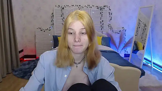 KiaraEvants online show from 01-14-25, 05:12