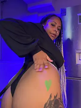 HaileyDiana online show from 10-16-25, 01:30