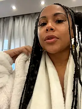 HaileyDiana online show from 12-21-25, 11:23