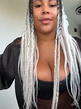 HaileyDiana online show from 10-10-25, 03:02