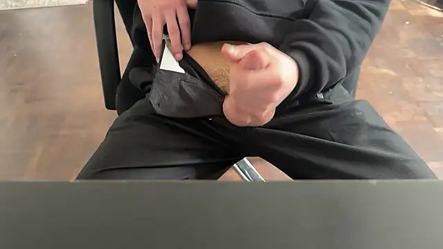 KendrickJiz online show from 04-11-26, 11:03