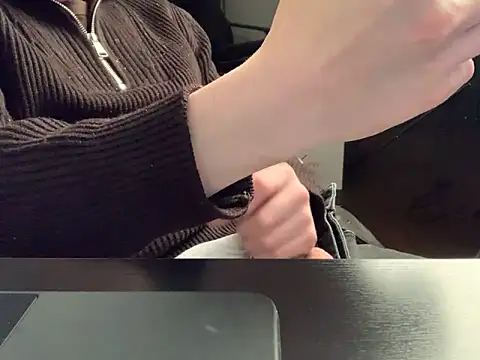 KendrickJiz online show from 11-21-25, 11:37