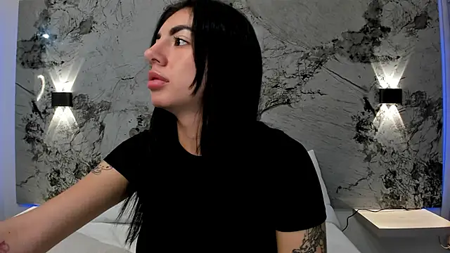 ANTONELLA  ROUSE  online show from 03-12-25, 08:08