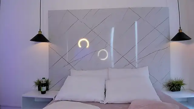 ANTONELLA  ROUSE  online show from 12-01-25, 08:53