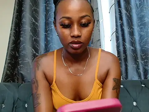 Miss hot candy online show from 02-25-25, 06:03